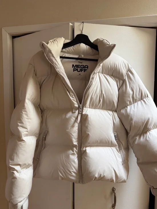 TNA Mega Puff - Picture 1 of 6